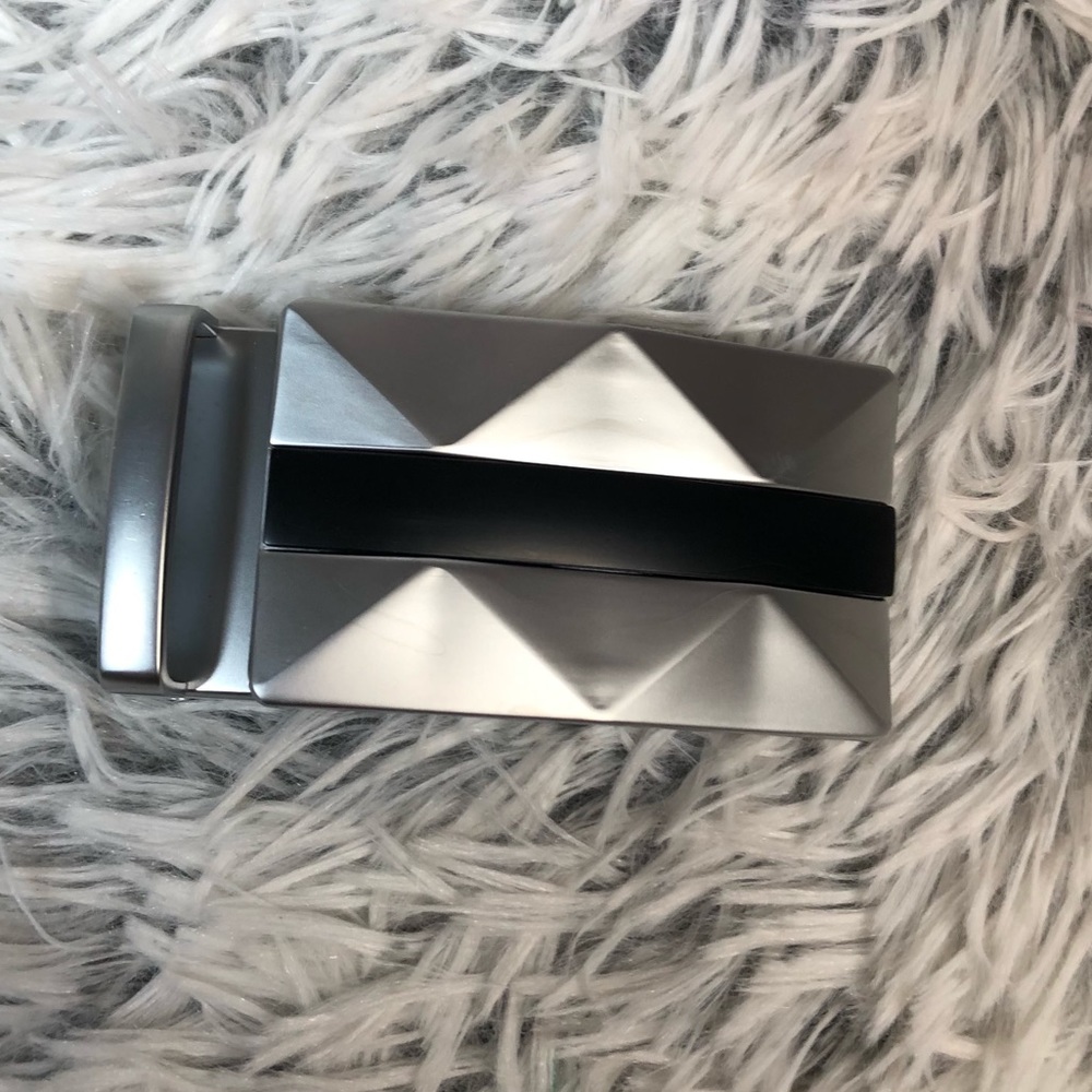 Ratcheting Belt Buckle